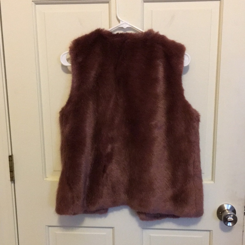 Forever 21 Mauve Plush Fur Vest Small S - Picture 8 of 11
